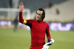 کریمی: چرا سهمیه؟ پرسپولیس باید برای قهرمانی بجنگد