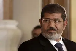 مرسی: هنوز رئیس جمهور قانونی مصر هستم