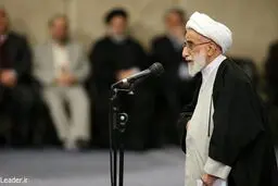 دانشجویان بسیجی از آیت‌الله جنتی تقدیر کردند