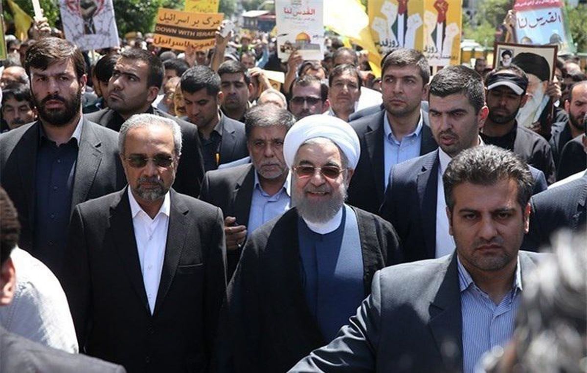 روحانی در راهپیمایی ۲۲ بهمن حضور یافت