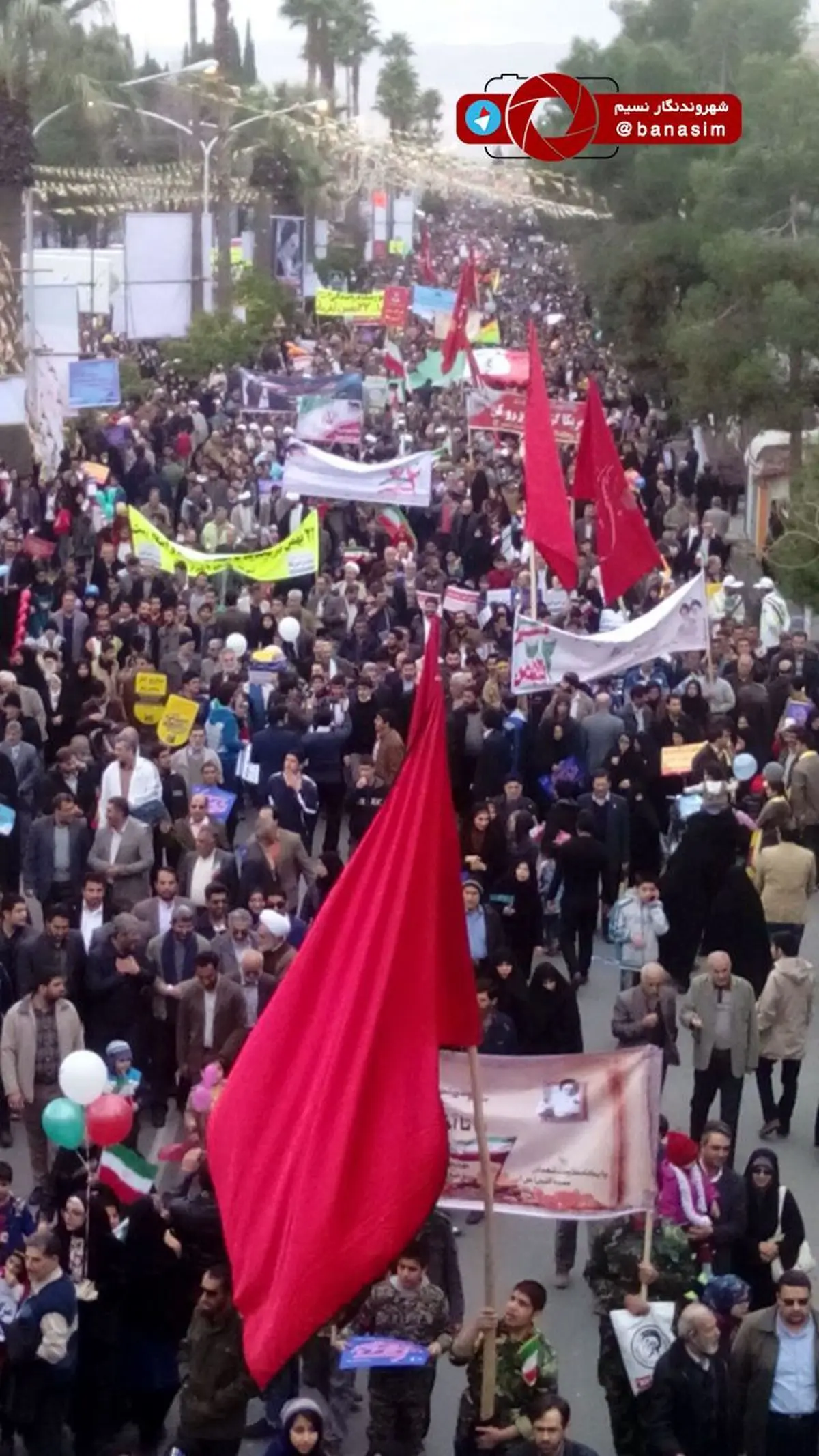 راهپیمایی ۲۲ بهمن در بلوار آزادی شیراز