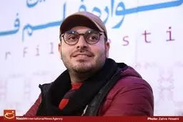 چهار فیلم‌نامه آماده کرده بودم، ساخت یکی از آنها را آغاز می‌کنم