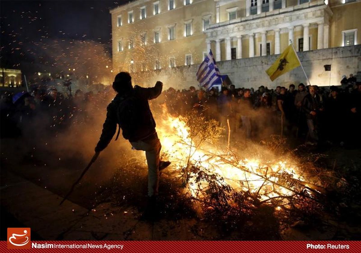 تظاهرات هزاران کشاورز یونانی در اعتراض به اصلاحات درآمد بازنشستگان