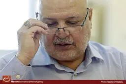 ارتباط مشکوک وزارت نفت با دلالان بنزین/ بنزین‌هایی که وارد کشور می‌شود یورو ۴ نیست!
