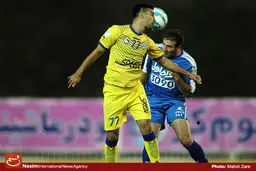 استقلال در نیمه نخست مقابل نفت شکست خورد