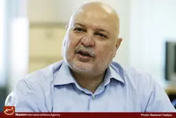 هرگاه زنگنه وزیر می‌شود تصادفی قیمت نفت پایین می‌آید