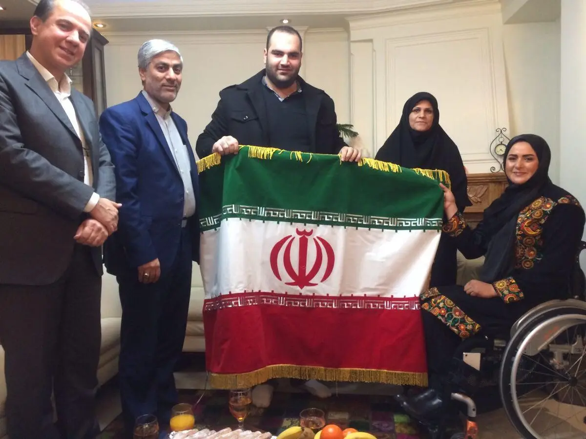 زهرا نعمتی: افتخار بزرگی بود که پرچم المپیک را از سلیمی گرفتم