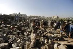 شینهوا: دست‌کم ۱۰ نفر بر اثر وقوع انفجار در نزدیکی شهر عدن در یمن کشته شدند