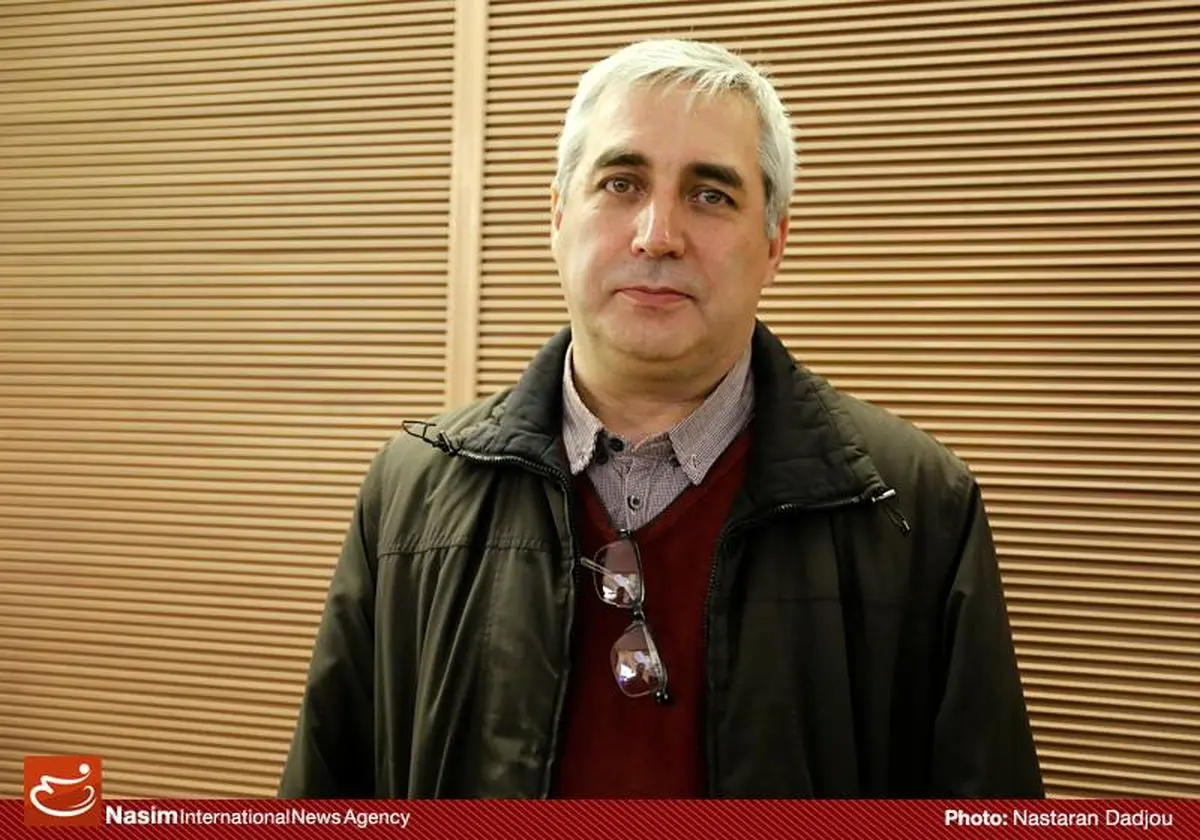 حاتمی‌کیا جرأت دارد و نام حامیان خود را در تیتراژ می‌آورد اما مخالفانش، نه!