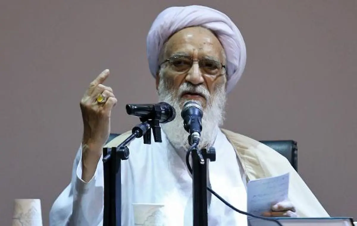 هر لیستی که در برابر لیست جامعه مدرسین قرار بگیرد از نظر ما مورد تایید نیست