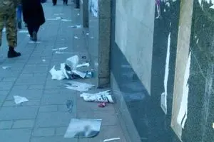 پیاده روهای پایتخت آلوده به تبلیغات انتخاباتی