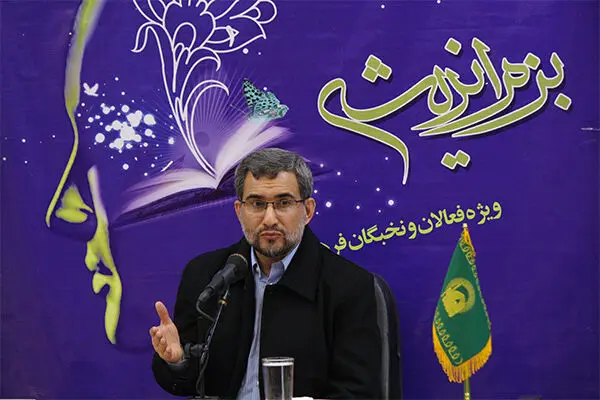 خبره ملت باید پیچیدگی‌های دنیای امروز را بشناسد