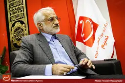 فتنه‌گران معیشت مردم را رها کرده‌اند و در پوشش احزاب جدید می‌خواهند اقتصاد لیبرالی دهه ۷۰ را احیا کنند