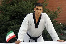 عمیدی طلا گرفت