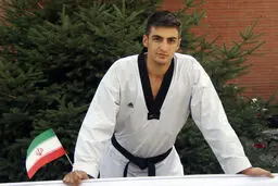 عمیدی طلا گرفت