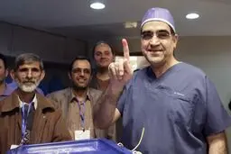 وزیر بهداشت: یکی از دغدغه‌های مهم نمایندگان، باید سلامت مردم باشد