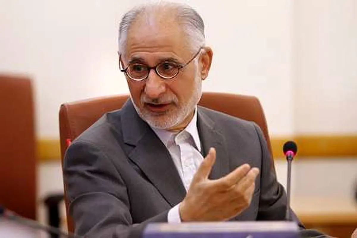 دروغ سیف برملا شد؛ مدیرعامل بانک صنعت ومعدن: سوئیفت سه هفته بعد از اجرای برجام باز شد