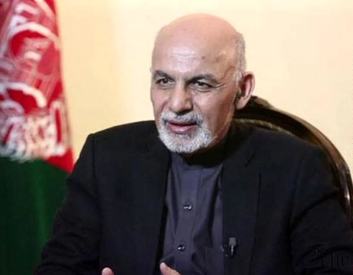 اشرف غنی: طالبان بین صلح و جنگ انتخاب کند