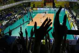 از ممانعت از ورود فوتبالیست‌های پیکان به سالن تا بلیت ۴۰ هزار تومانی