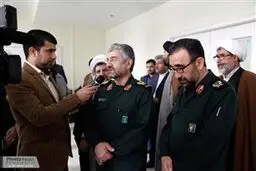 فرمانده کل سپاه از آیت‌الله واعظ طبسی عیادت کرد
