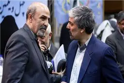 کیومرث هاشمی:  کارمند وزارت ورزش هستم ولی نوکر نه