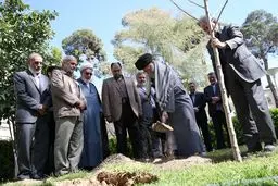 حراست از فضای سبز جنگل‌ها و مراتع وظیفه مردم و مسئولان است