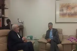 ظریف با نخست وزیر سنگاپور دیدار کرد