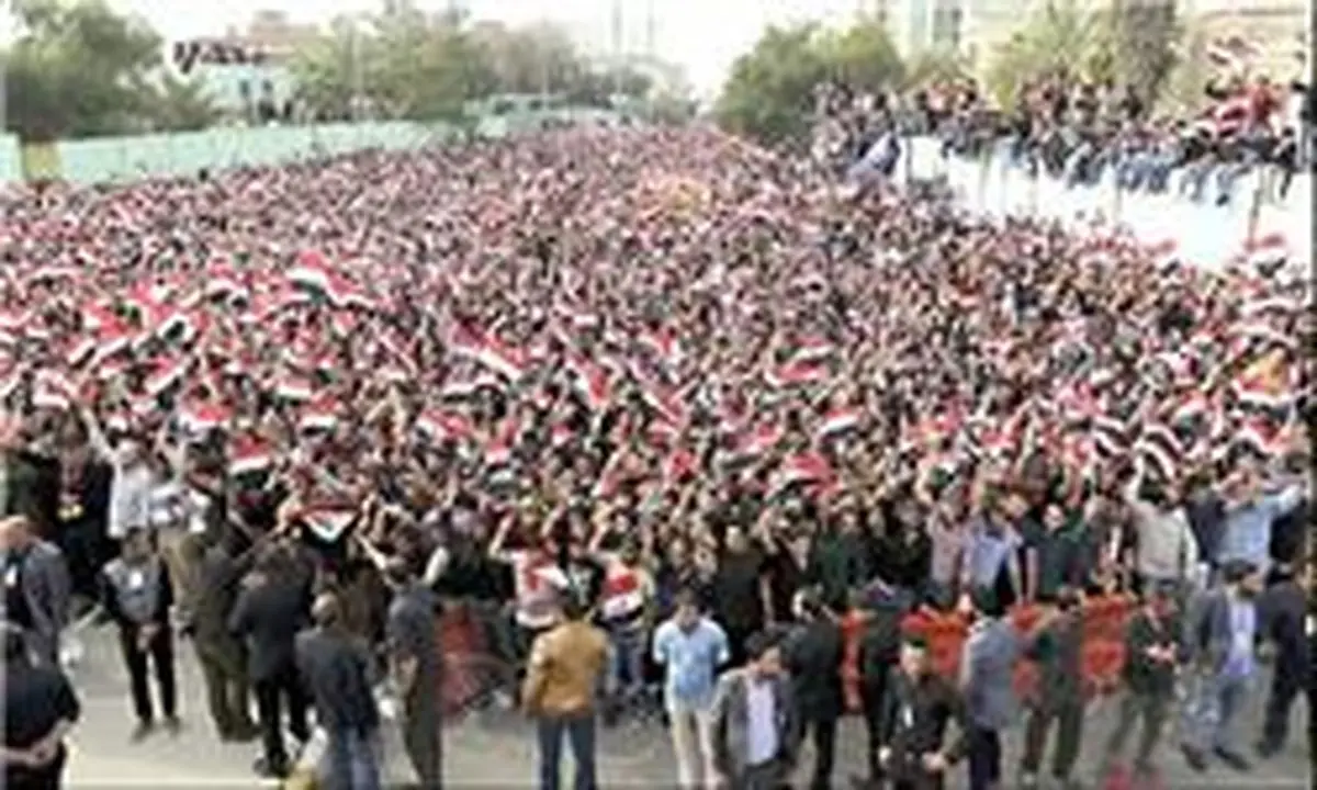 مقتدی صدر خواستار برگزاری تظاهرات مقابل منطقه سبز بغداد شد