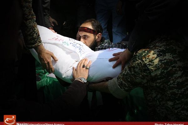 تشییع پیکر دو تن از شهدای گمنام دفاع مقدس در شهرک شهید چمران