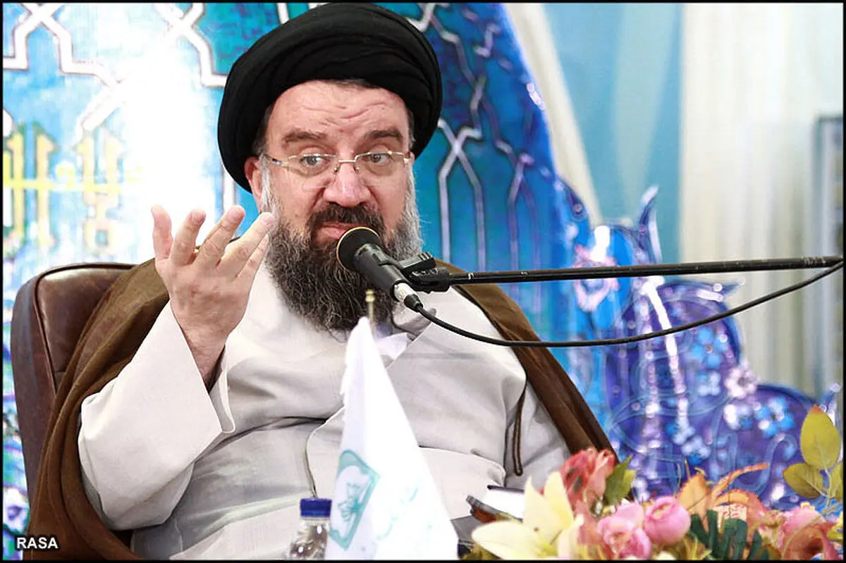عده‌ای در خارج و داخل می‌خواستند تا خبرگانی را شکل دهند که موردپسند آنان باشد