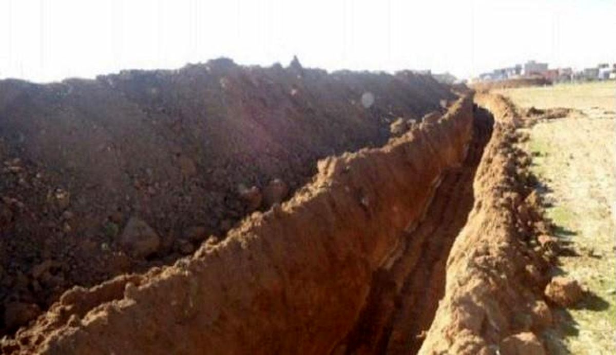 حفر خندق در مرز دو استان کربلا و الانبار