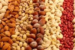 فیلم:: آجیل و خشکبار از سبد خریدِ شب عیدِ مردم حذف شد/ مردم: توان نداریم بیش از ۲۵۰ گرم بخریم