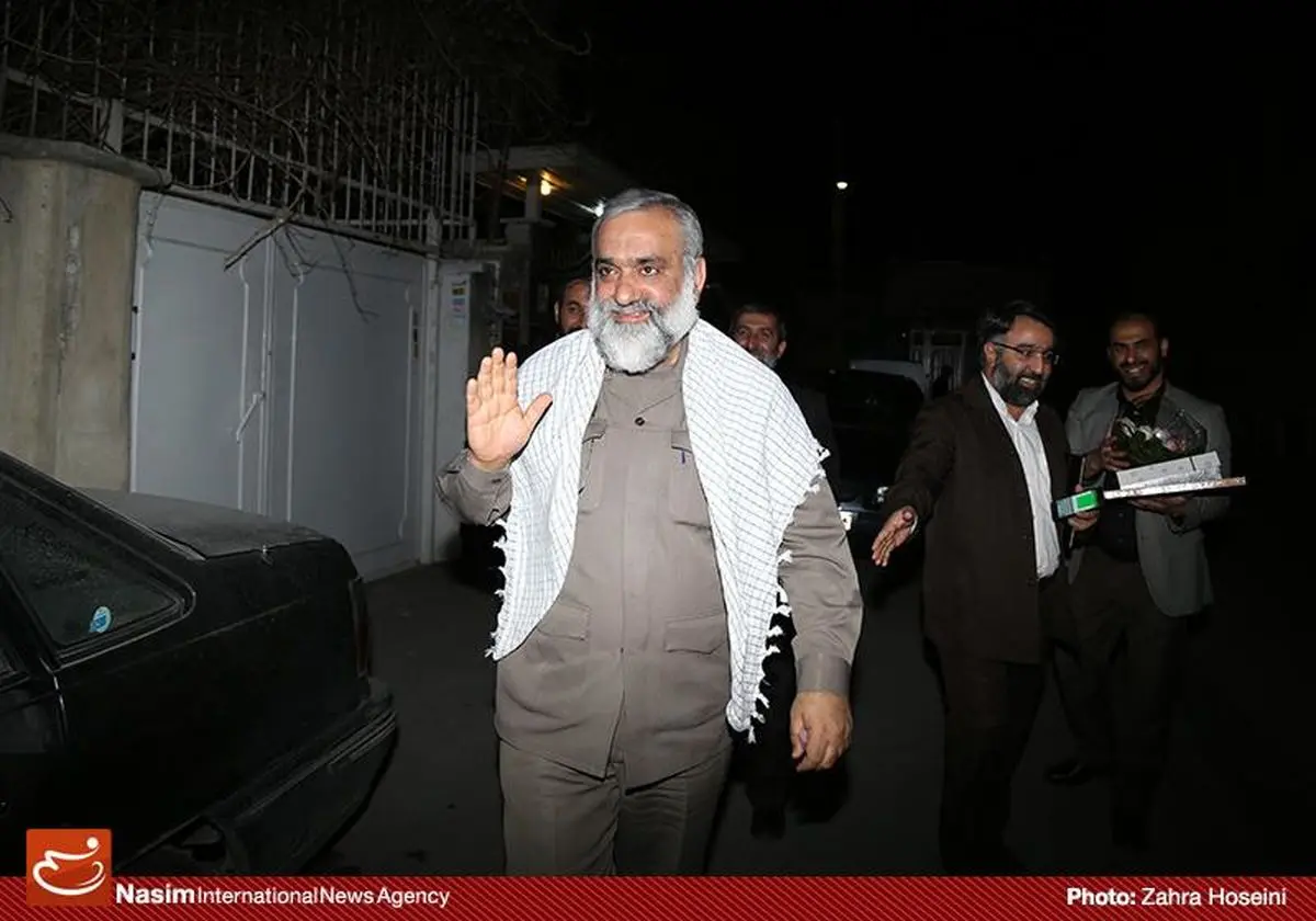 سردار نقدی با خانواده شهید مهدی باکری دیدار کرد