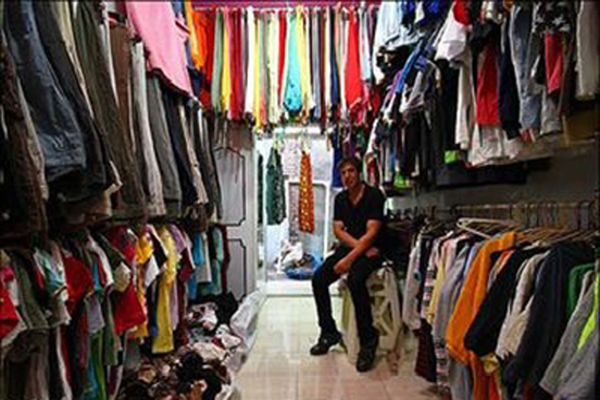 فیلم:: گلایه فعالان بازار پوشاک از کسادی؛ مردم توان خرید شلوارِ ۲۰ هزار تومانی را هم ندارند