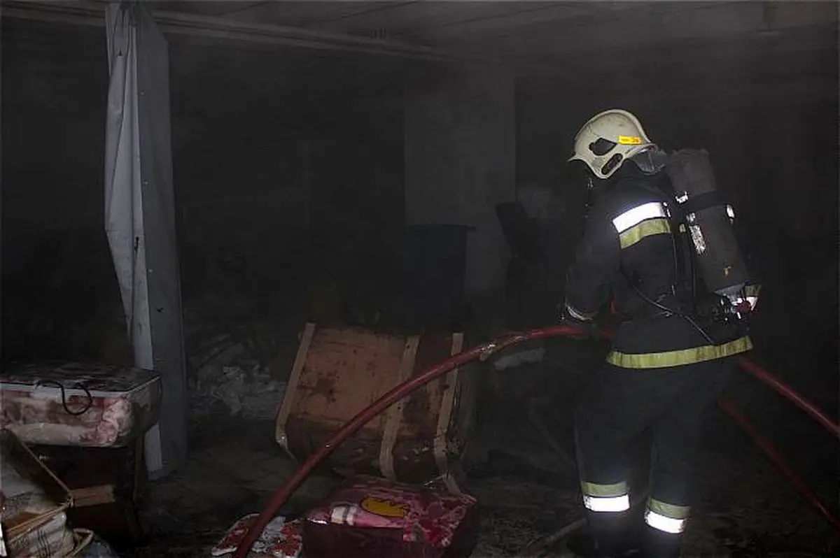 آتش در انباری مجتمع مسکونی ۹ طبقه