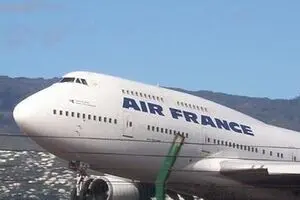 فرود هواپیما فرانسوی در فرودگاه کرمان