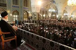 ترجمه و پخش همزمان سخنرانی رهبر انقلاب به سه زبان