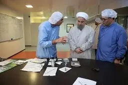 بازدید رئیس‌جمهور از شرکت همانندساز بافت جزیره کیش
