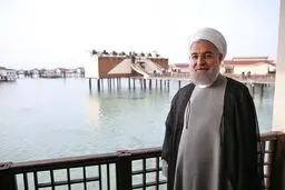 بازدید رئیس‌جمهور از طرح اصلاح و بهسازی نوار ساحلی غرب جزیره کیش و هتل ترنج