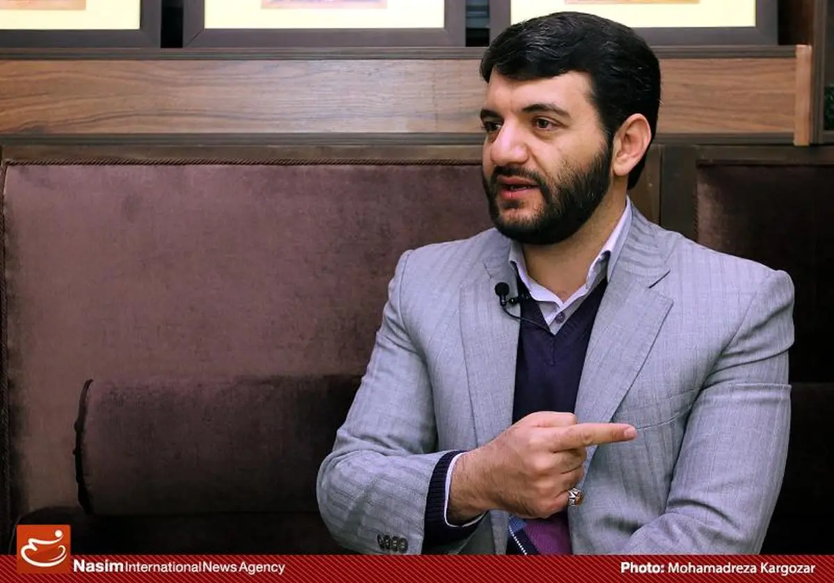 عبدالملکی: دولت روحانی نمره ضعیفی در تجارت خارجی سال ۹۴ گرفت/ کاهش واردات به دلیل کاهش قدرت خرید مردم بود نه تقویت تولید