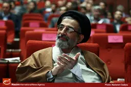 دولت زیر بار نرود، وزارت کشور اعتبار نامه مینو خالقی را به مجلس بفرستد