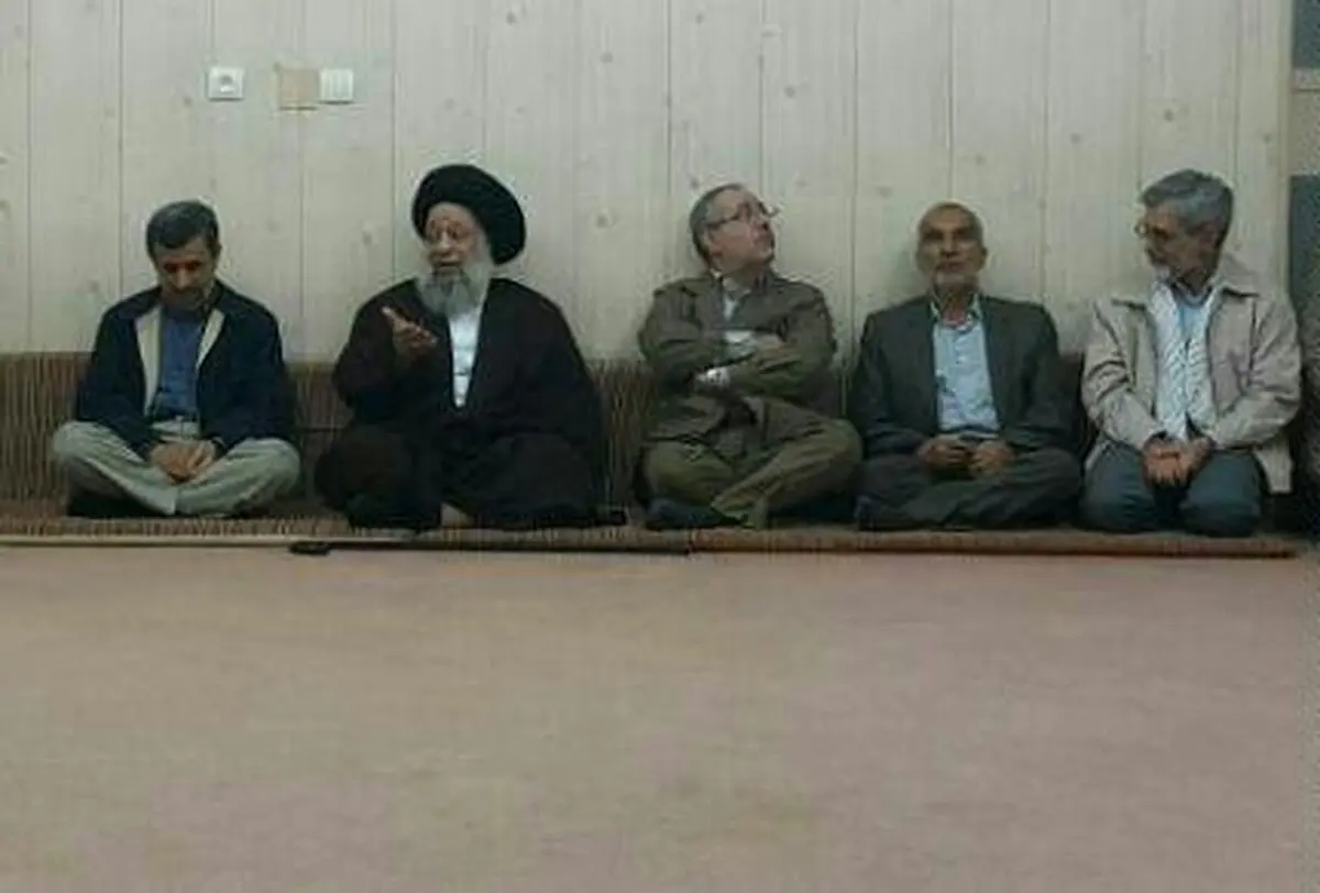 محمود احمدی نژاد با آیت‌الله موسوی جزایری دیدار کرد
