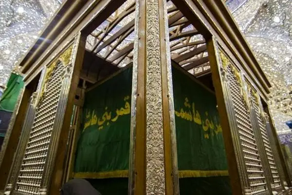 نصب شبکه های ضریح جدید حرم حضرت ابالفضل العباس(ع)