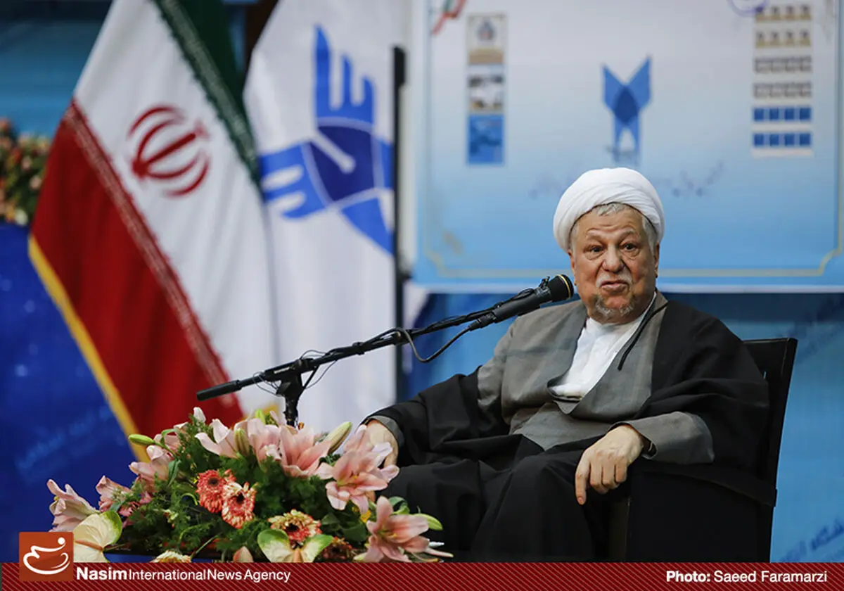 آقای هاشمی بازنشستگی خود را از عالم سیاست اعلام کرده و چند صباح باقیمانده را صرف استغفار کنید