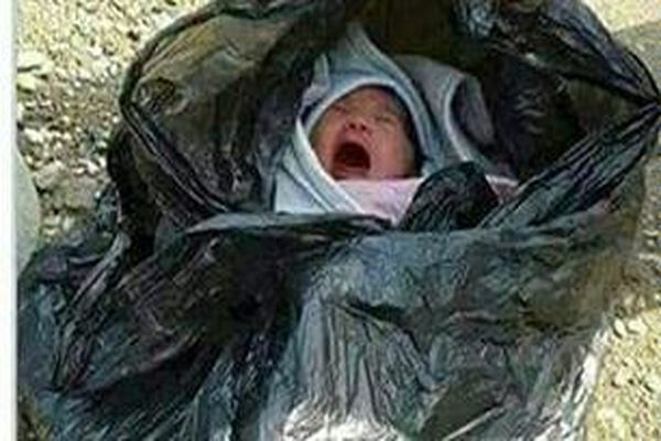 جزئیات وضعیت نوزاد رها شده در کیسه زباله