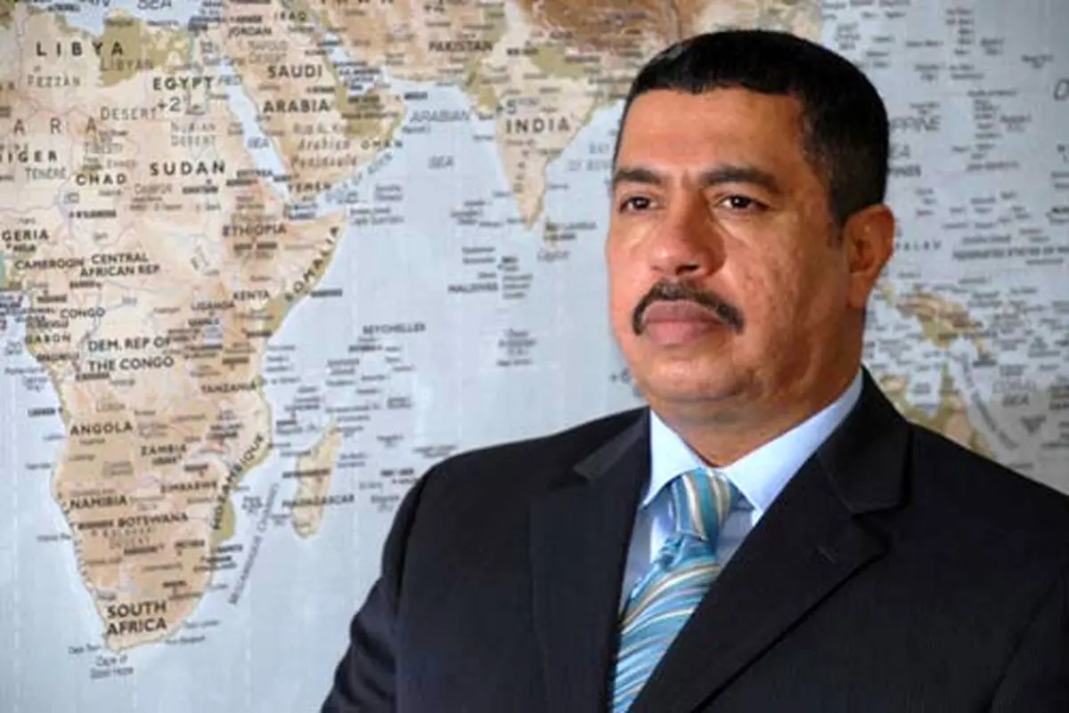 نخست وزیر خودخوانده یمن برکنار شد