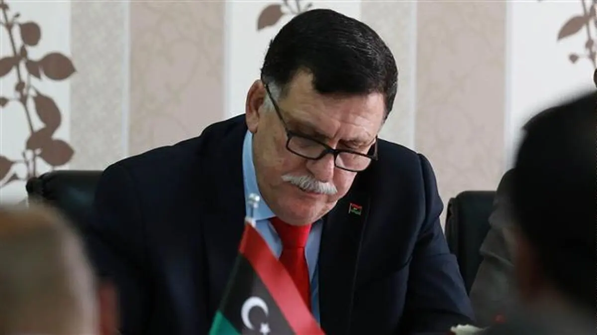 کناره‎گیری دولت خودخوانده لیبی از قدرت