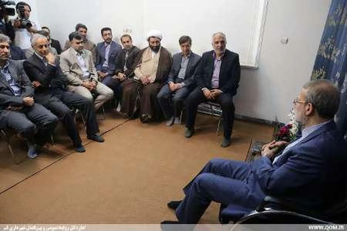 مشکل بدهی‌های شهرداری با خرد جمعی و به صورت تهاتری حل شود