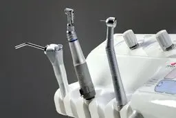 حرفه‌ای که نه بیمار از تعرفه‌های آن راضی است نه طبیب