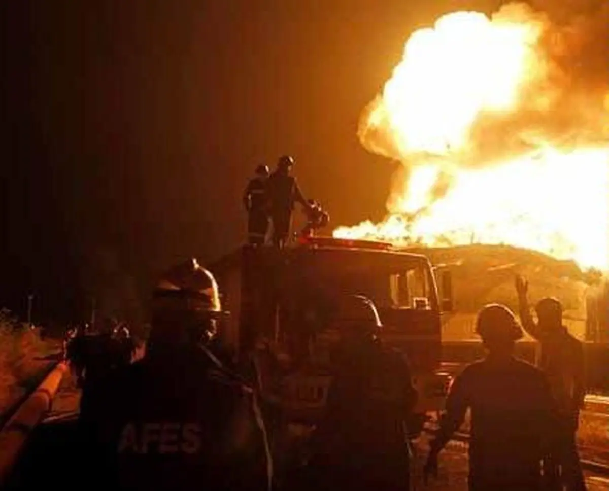 بیش از ۴۰۰ کشته و زخمی در آتش سوزی معبدی در هند +تصاویر